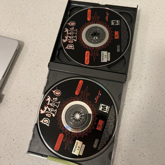 Diablo II (PC) Blizzard Entertainment - 3 Discs - Picture 3 of 4